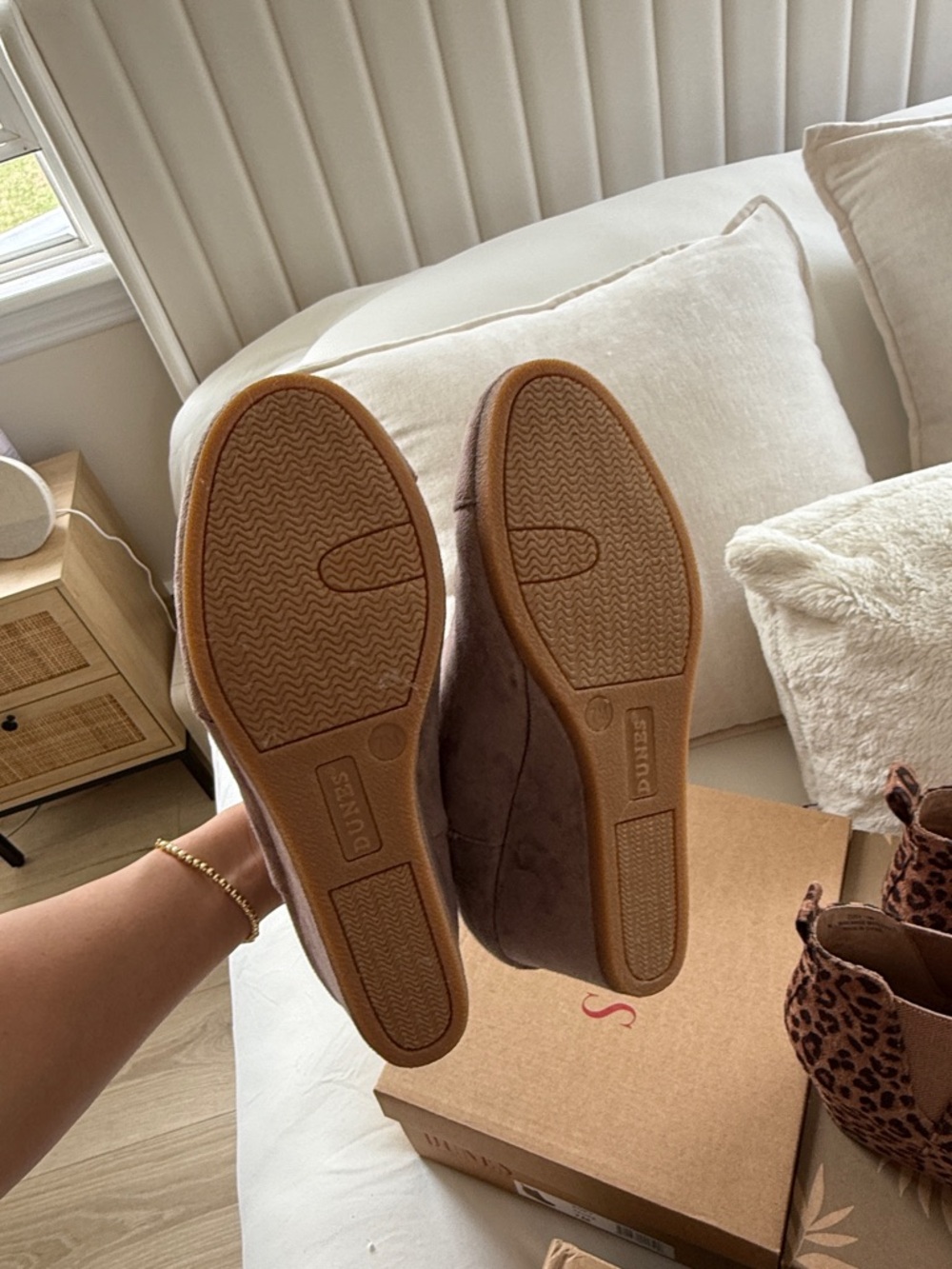 BRAND NEW DUNES Zoey Suede Women's Ankle Boots size 7 - Picture 10 of 10